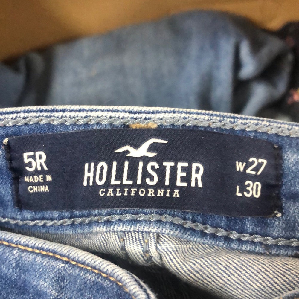 Hollister 5r jeans.   W27 L30 high rise super skinny